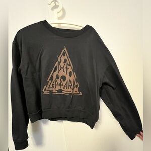 Black Cropped Sweatshirt with Brown Def Leppard Graphic